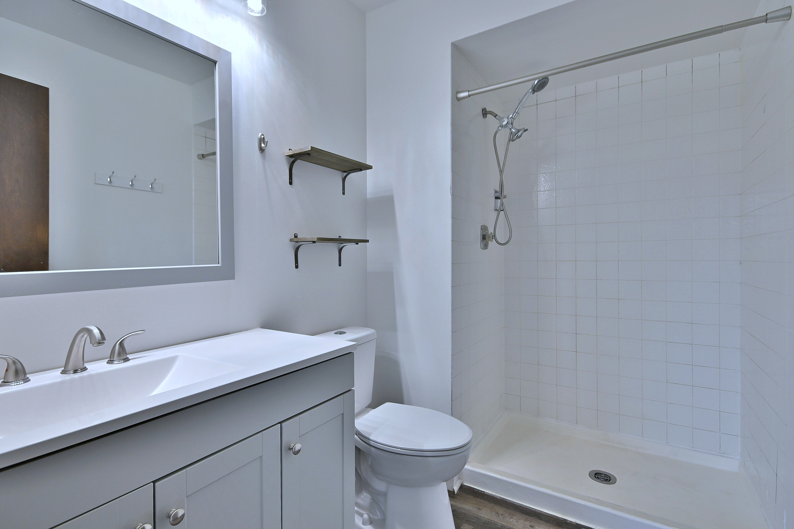 711 S River Road #508, Des Plaines, IL 60016