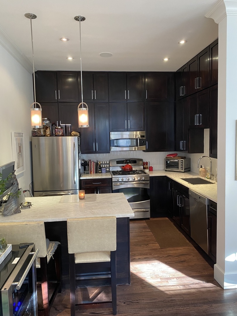 1447 N CLEVELAND Avenue #B, Chicago, IL 60610