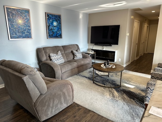 222 S Racine Avenue #408, Chicago, IL 60607