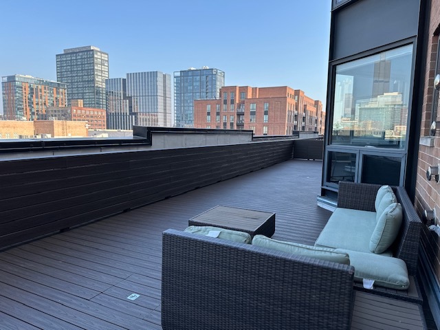222 S Racine Avenue #408, Chicago, IL 60607