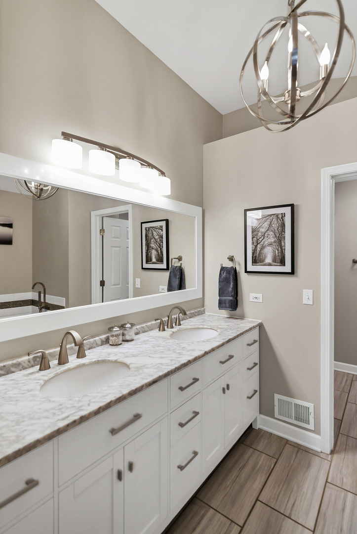 1551 Augusta Lane, Cary, IL 60013