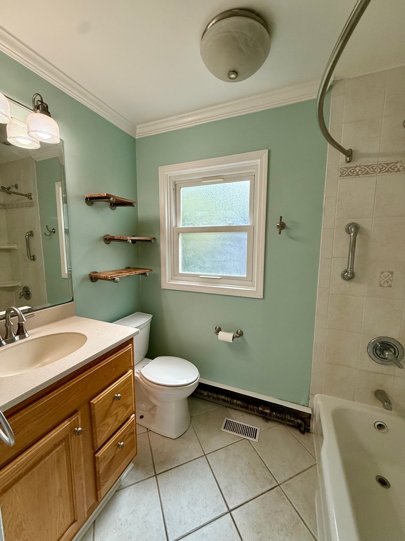 29W601 Prairie Avenue, Warrenville, IL 60555