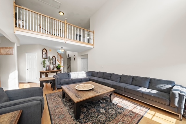 11918 S 69th Court, Palos Heights, IL 60463