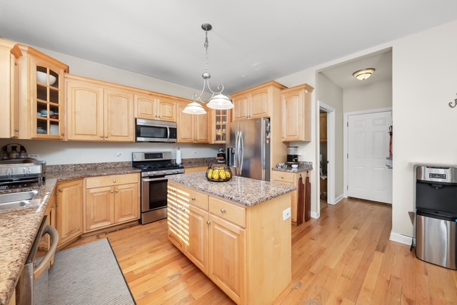 11918 S 69th Court, Palos Heights, IL 60463