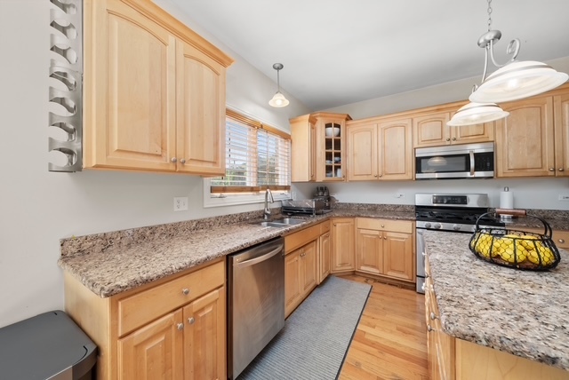11918 S 69th Court, Palos Heights, IL 60463