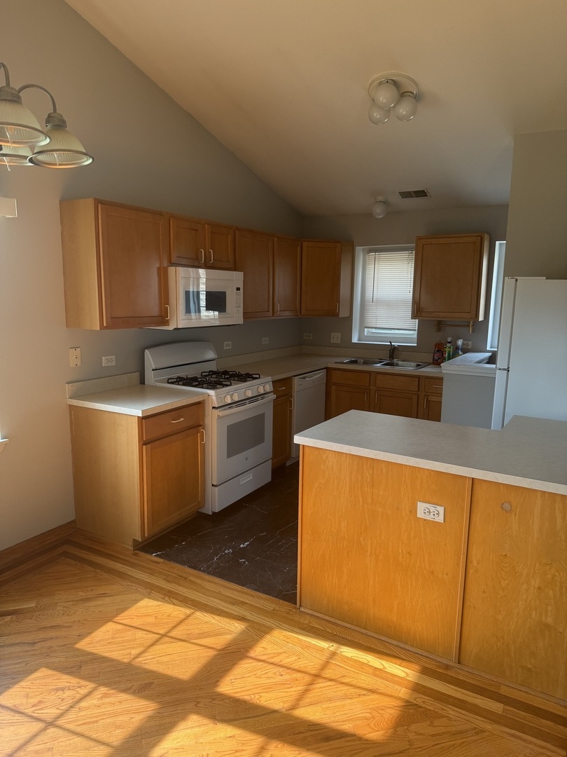 Naperville, IL 60564