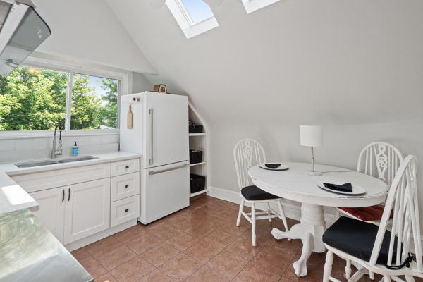3621 Vernon Avenue, Brookfield, IL 60513