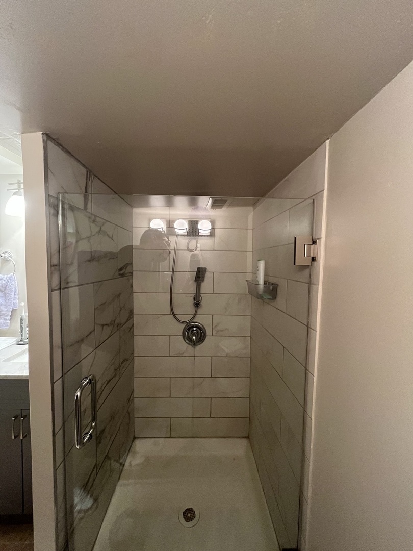 4050 W Cullerton Street, Chicago, IL 60623