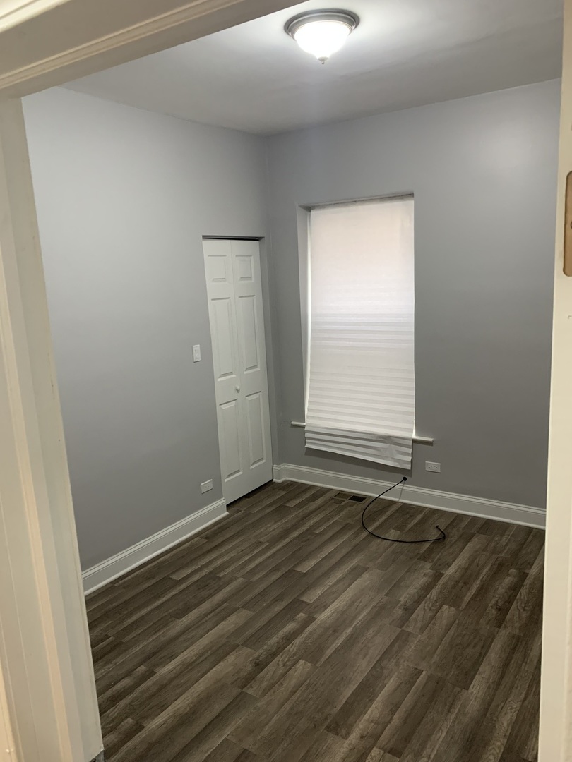 4733 W Gladys Avenue, Chicago, IL 60644