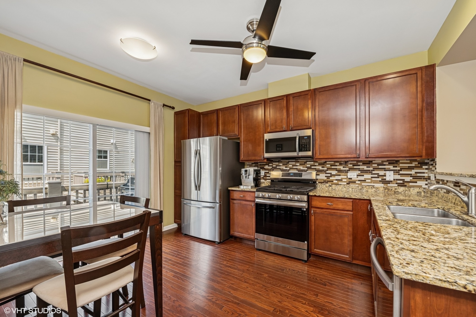 1245 Evergreen Avenue, Des Plaines, IL 60016