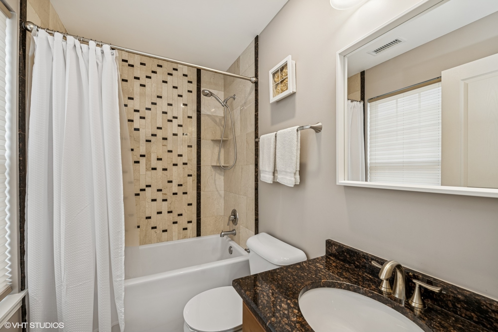 1245 Evergreen Avenue, Des Plaines, IL 60016