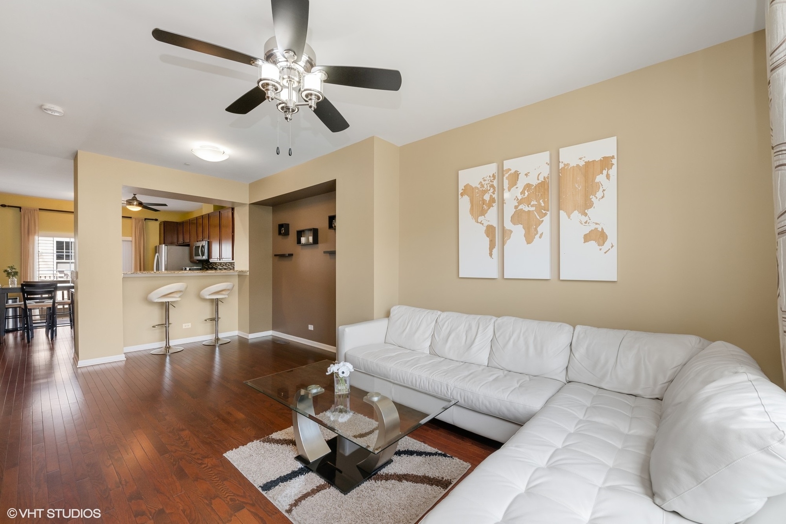 1245 Evergreen Avenue, Des Plaines, IL 60016
