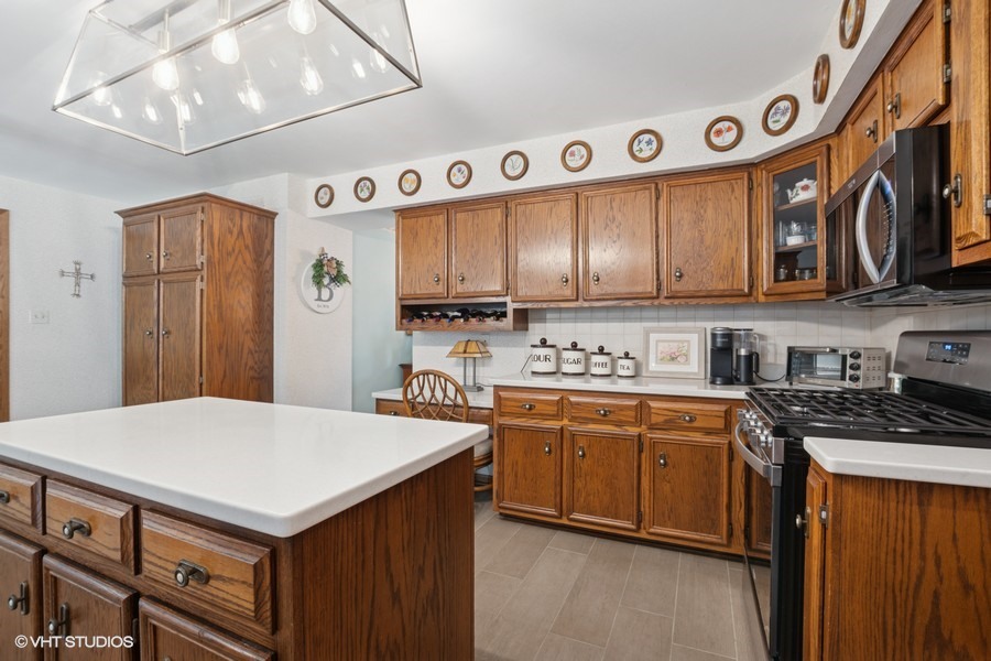 12646 S 69th Court, Palos Heights, IL 60463