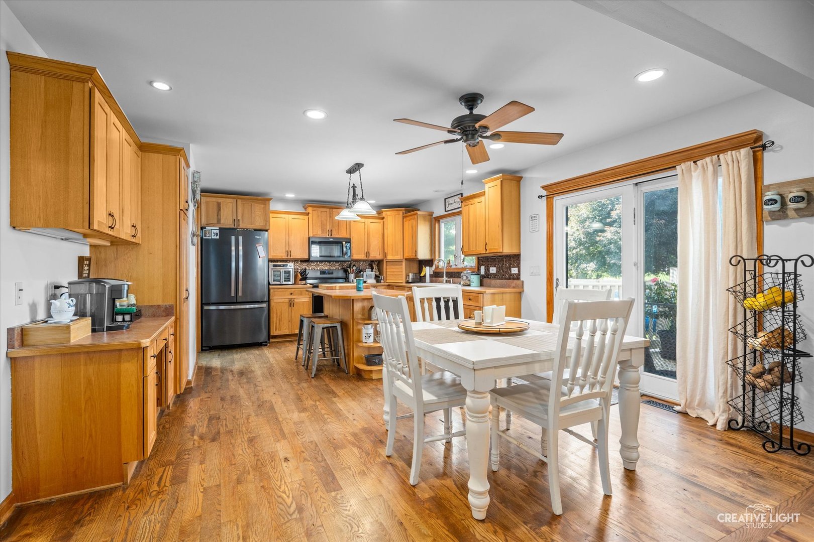 925 Suzy Street, Lake Holiday, IL 60548