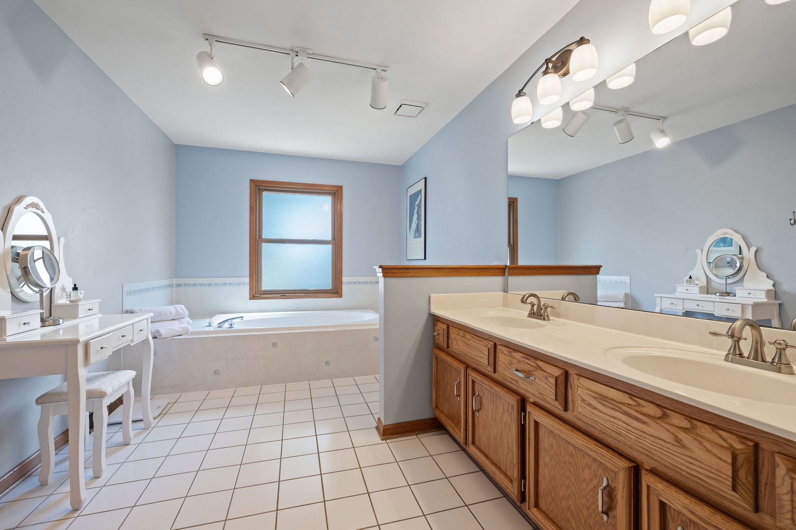 2305 Wyndham Court, Aurora, IL 60504
