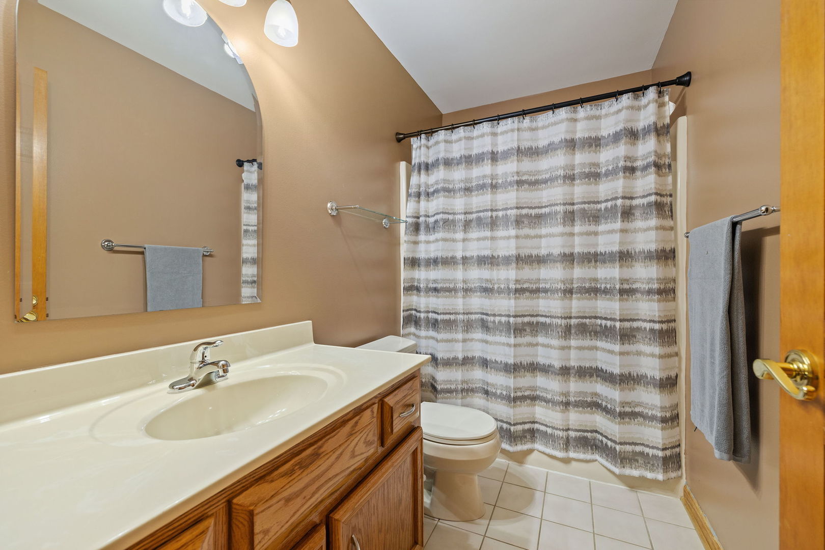 2305 Wyndham Court, Aurora, IL 60504