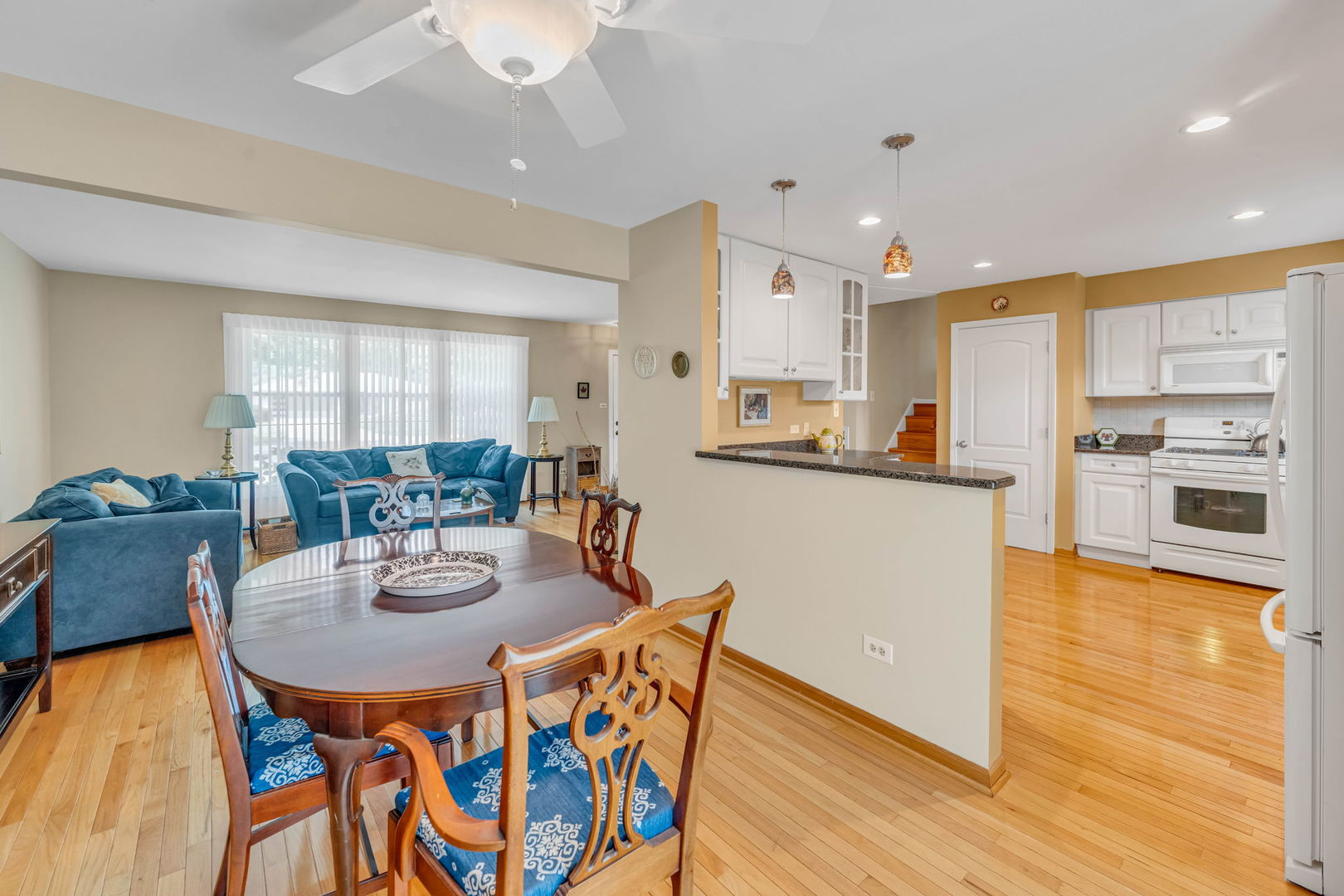 7629 Baimbridge Drive, Downers Grove, IL 60516