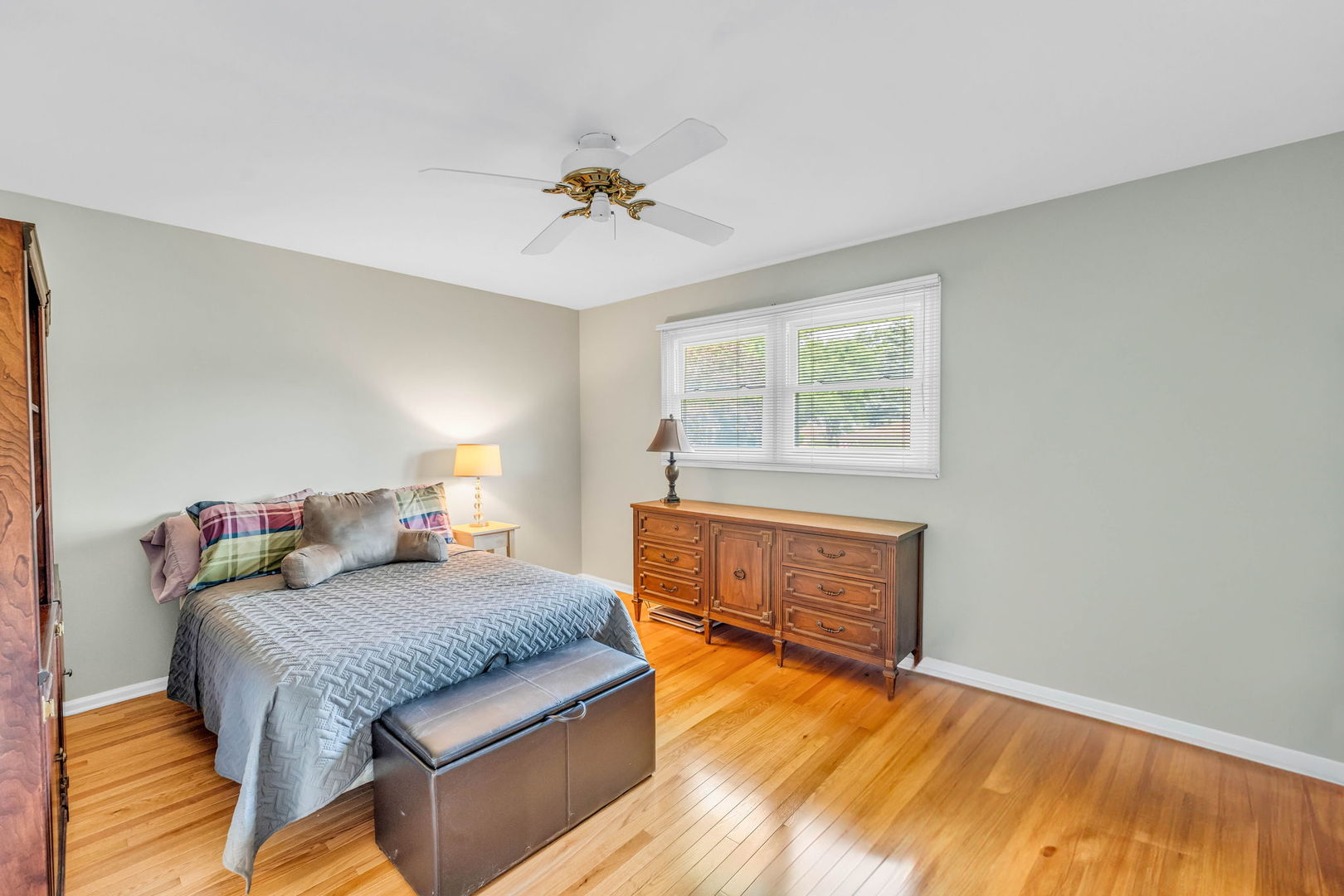 7629 Baimbridge Drive, Downers Grove, IL 60516