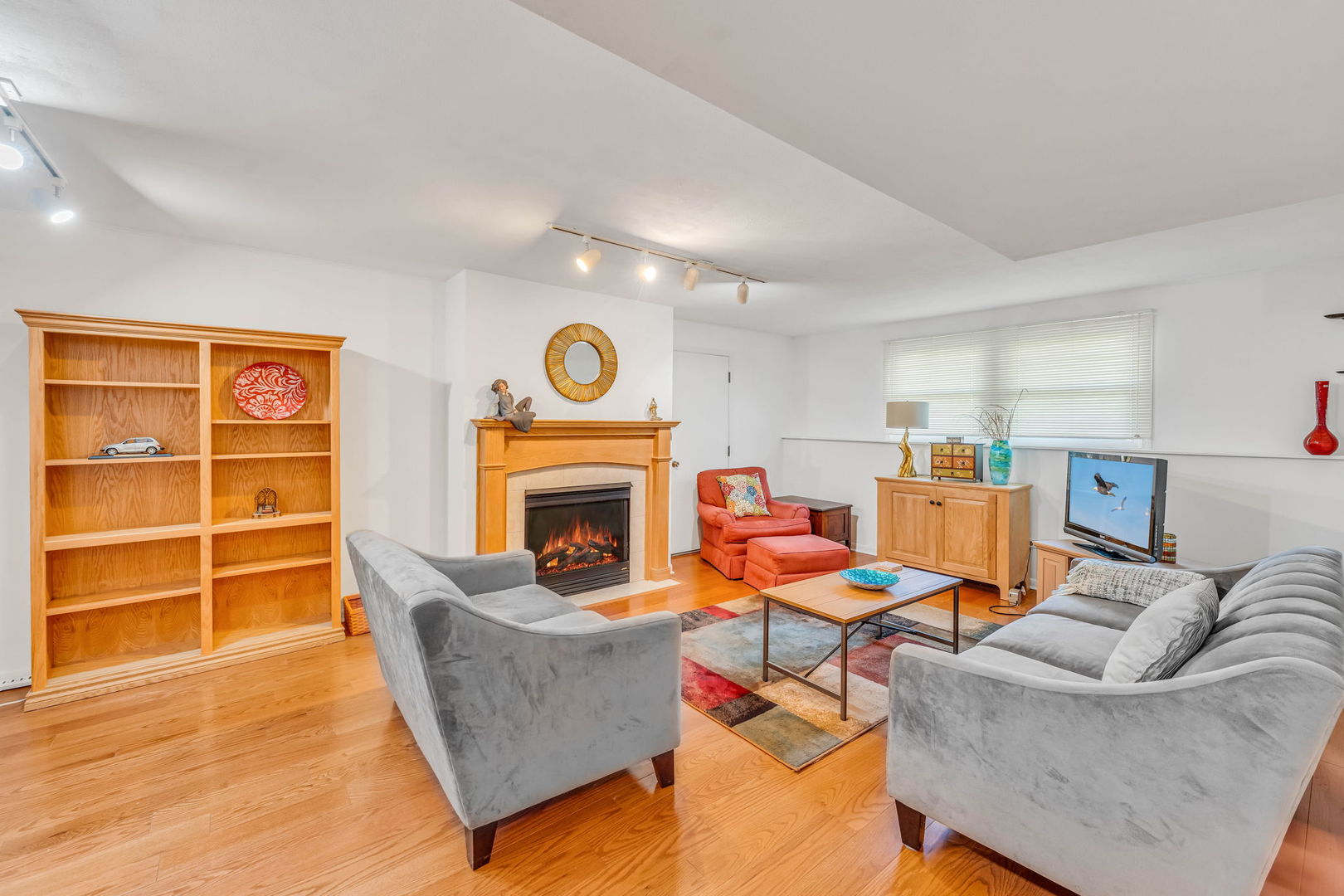 7629 Baimbridge Drive, Downers Grove, IL 60516