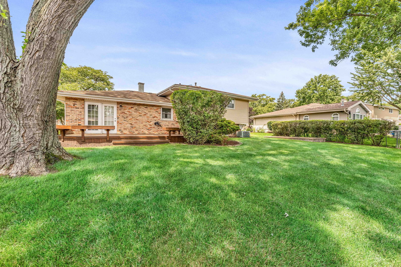 7629 Baimbridge Drive, Downers Grove, IL 60516