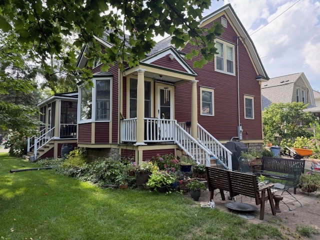 215 S Washington Street, Wheaton, IL 60187