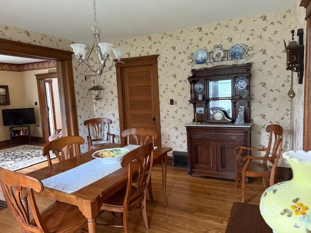 215 S Washington Street, Wheaton, IL 60187