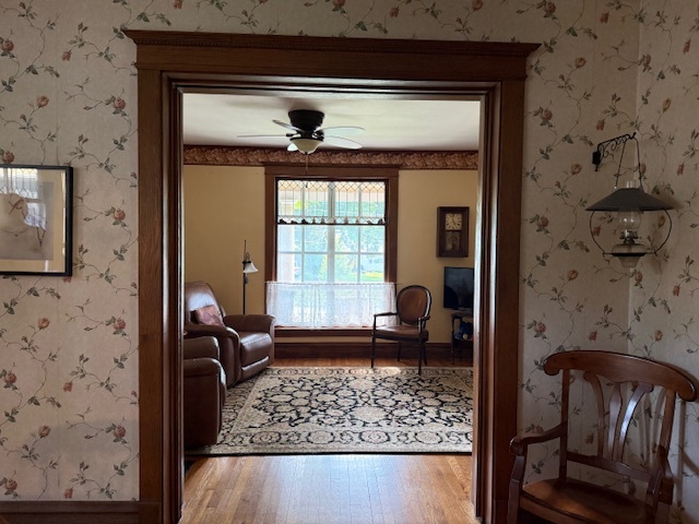 215 S Washington Street, Wheaton, IL 60187