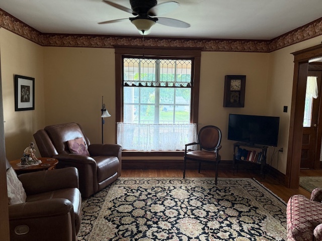 215 S Washington Street, Wheaton, IL 60187