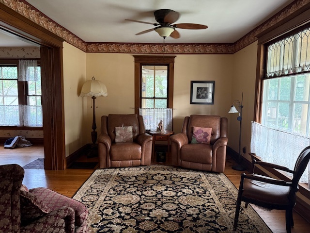 215 S Washington Street, Wheaton, IL 60187
