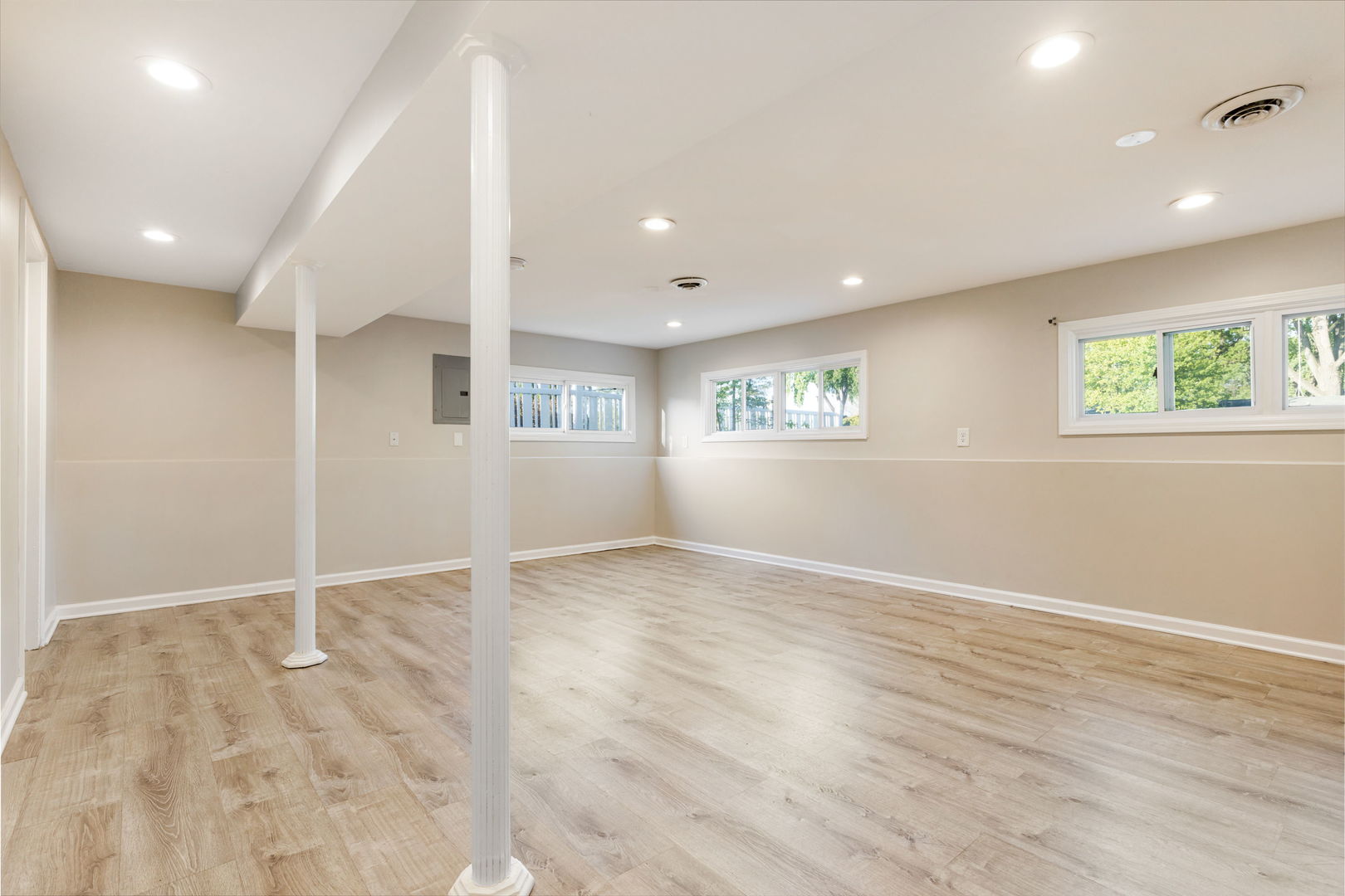 1325 Douglas Avenue, Montgomery, IL 60538