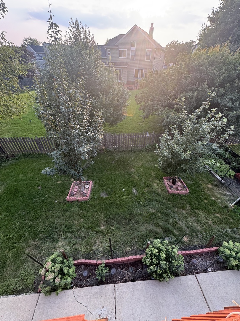 2087 Chesterfield Lane, Aurora, IL 60503