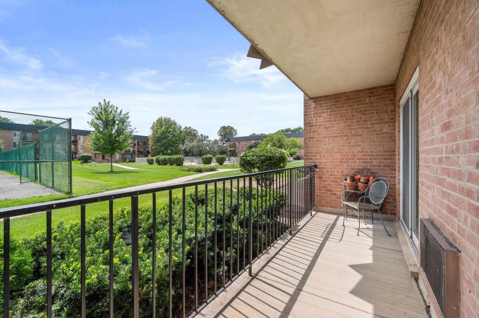 1056 N Mill Street #103, Naperville, IL 60563