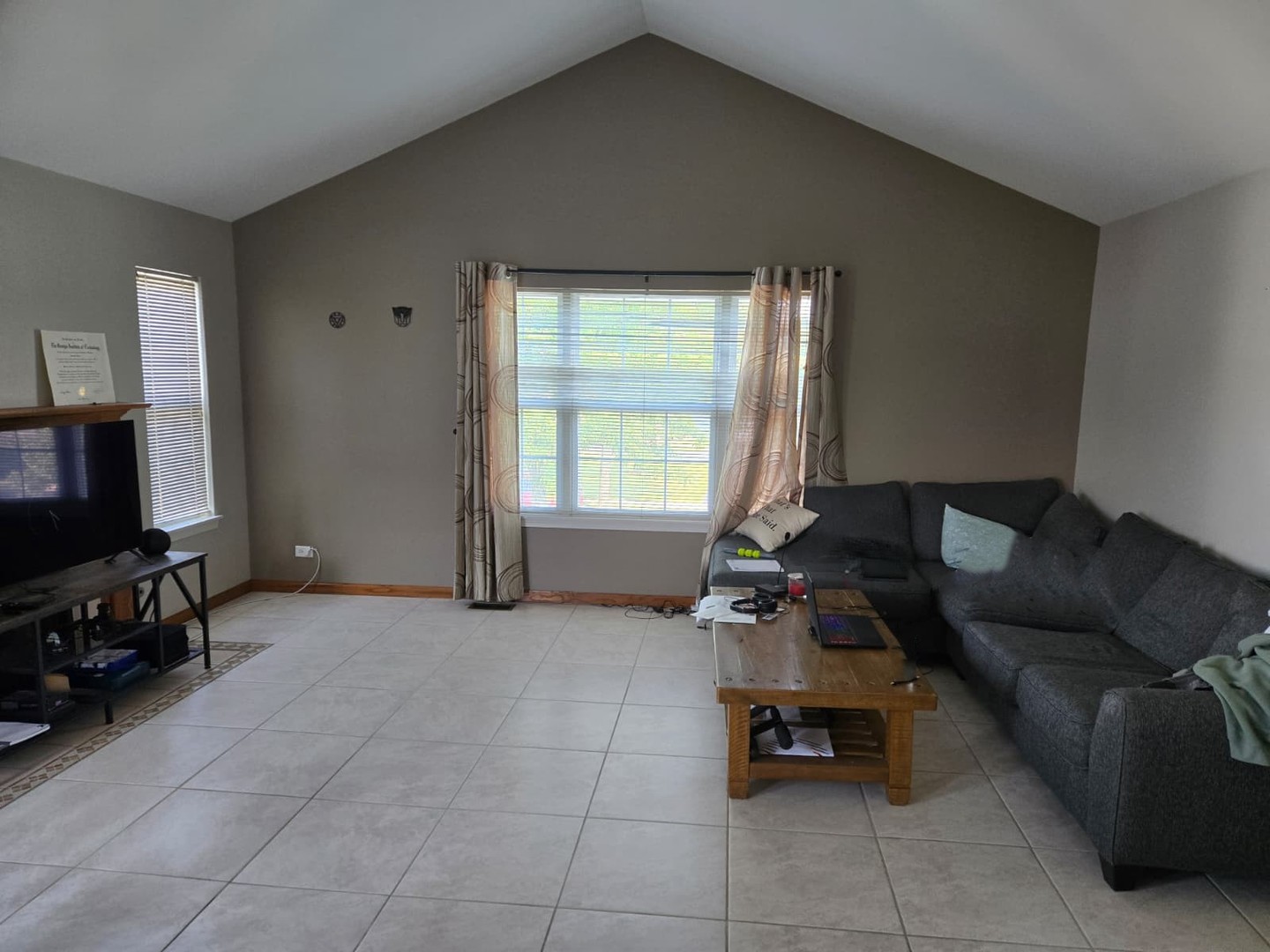 2544 Dickens Drive #2544, Aurora, IL 60503