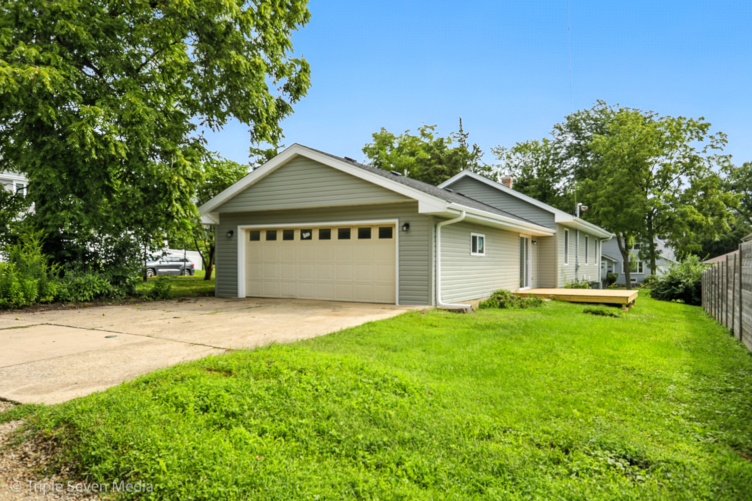 302 S Washington Street, Westmont, IL 60559