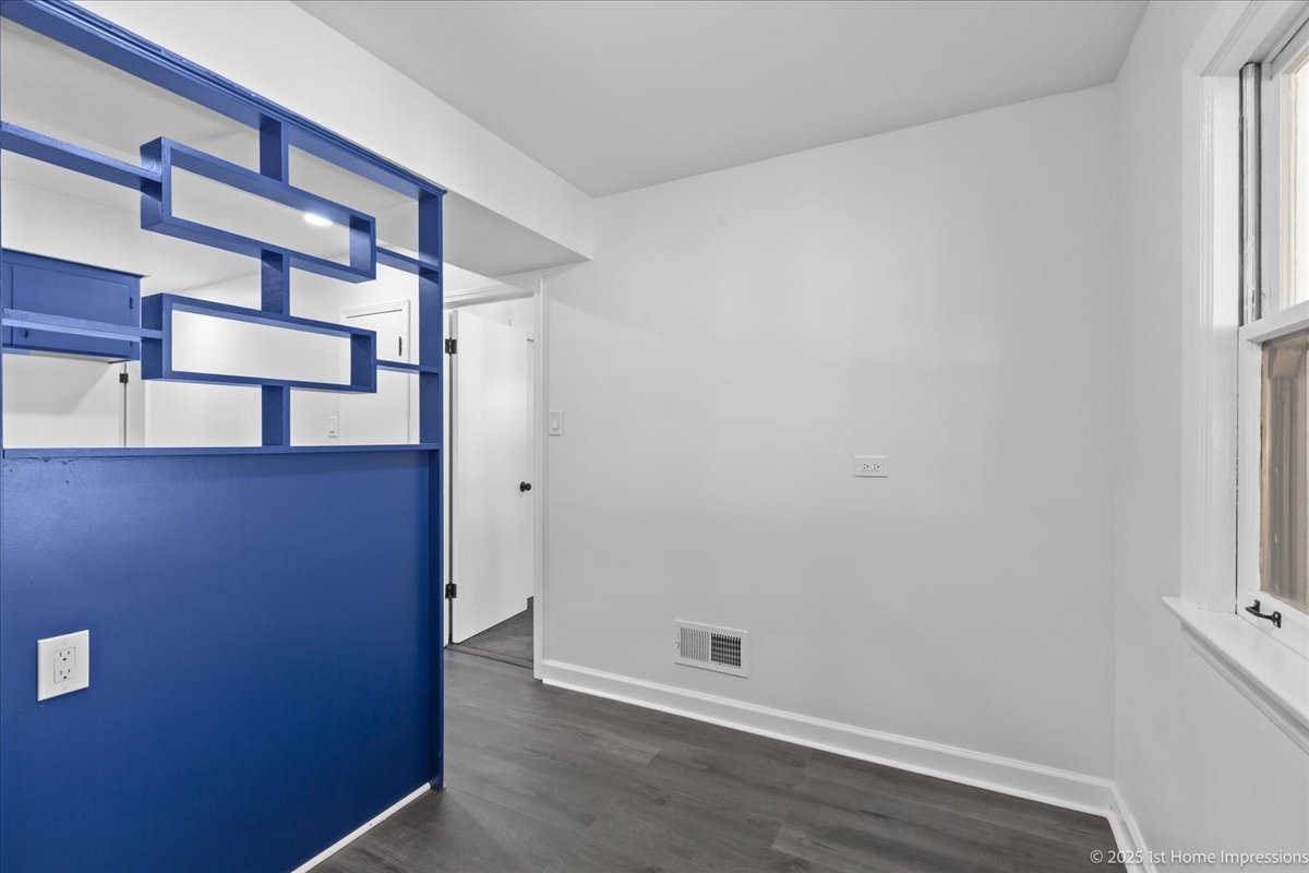 8816 S Jeffery Boulevard, Chicago, IL 60617
