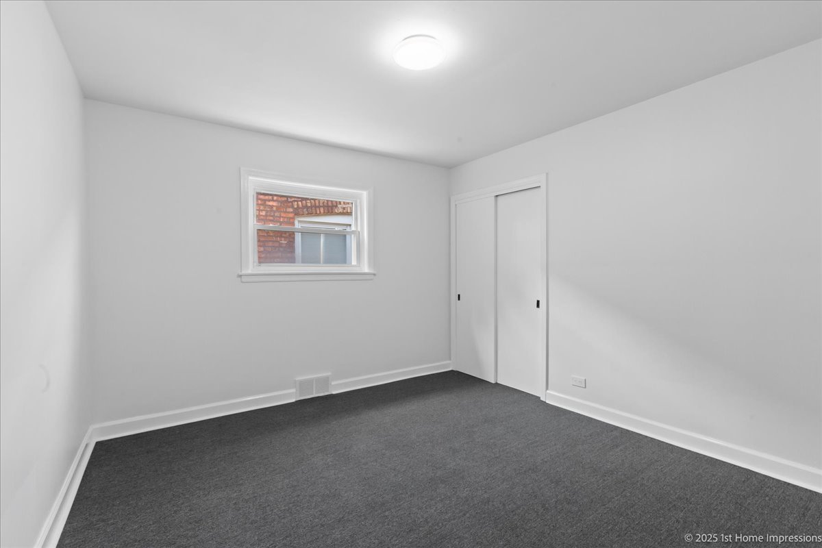 8816 S Jeffery Boulevard, Chicago, IL 60617