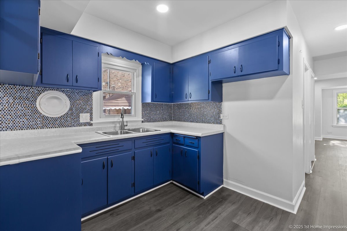 8816 S Jeffery Boulevard, Chicago, IL 60617