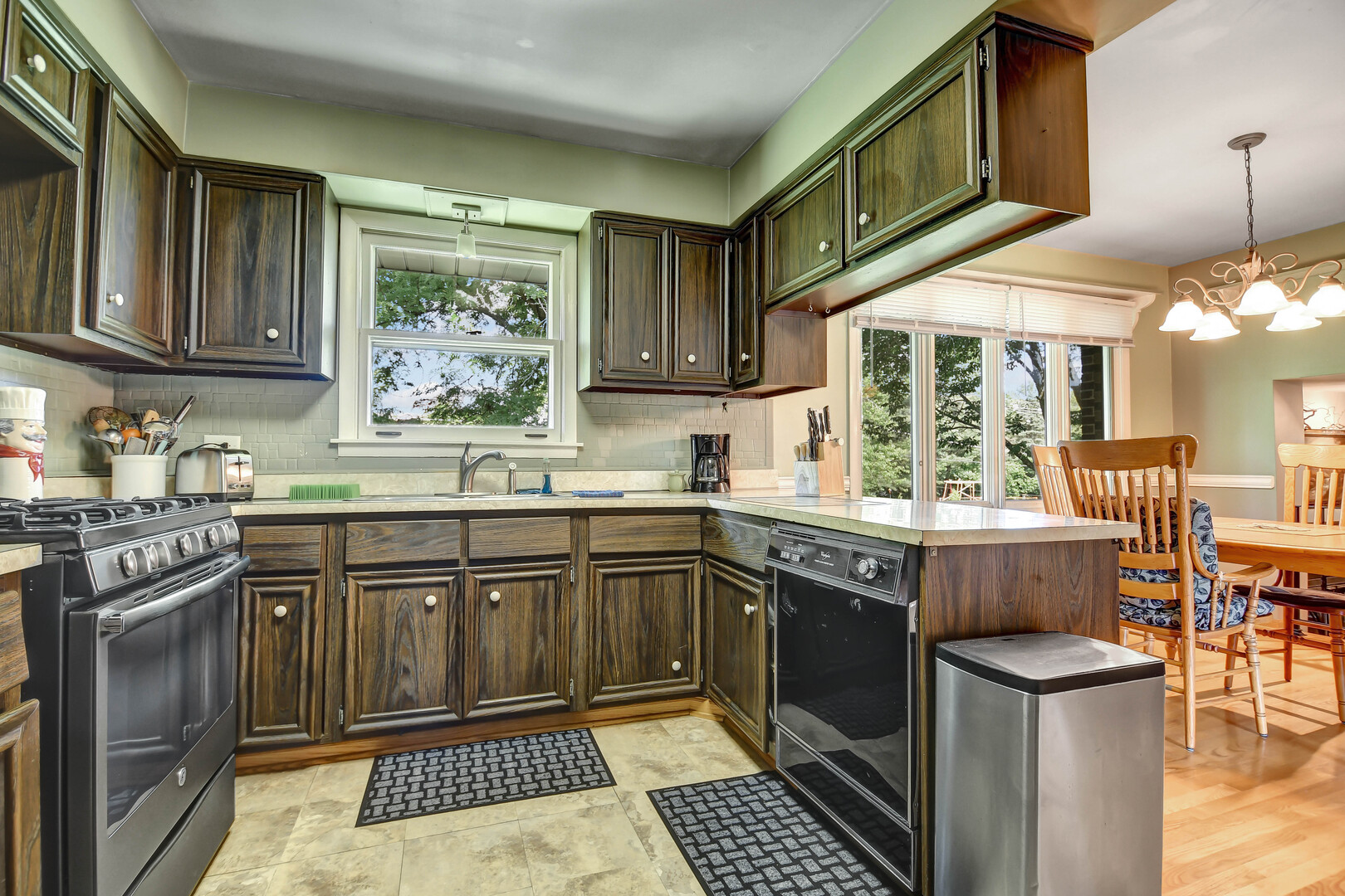 13344 S Stephen Drive, Palos Park, IL 60464