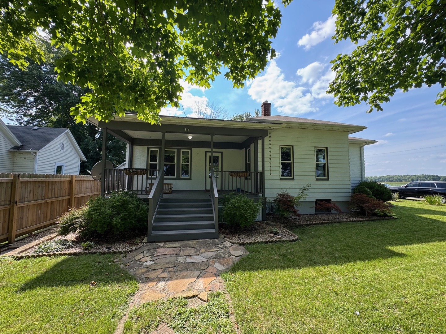317 N Henderson Street, Kenney, IL 61749