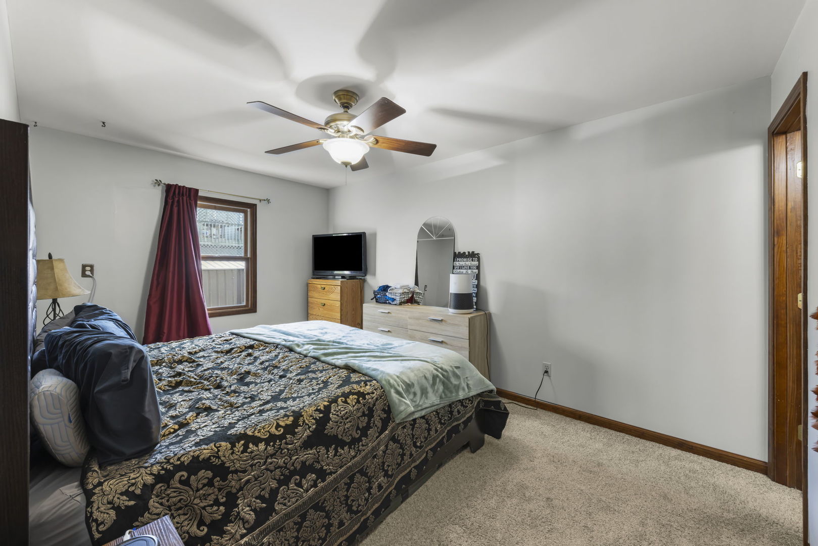 2311 Greenleaf Court, Aurora, IL 60506