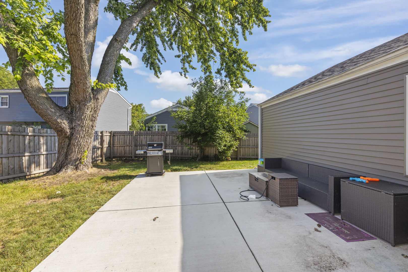 2311 Greenleaf Court, Aurora, IL 60506