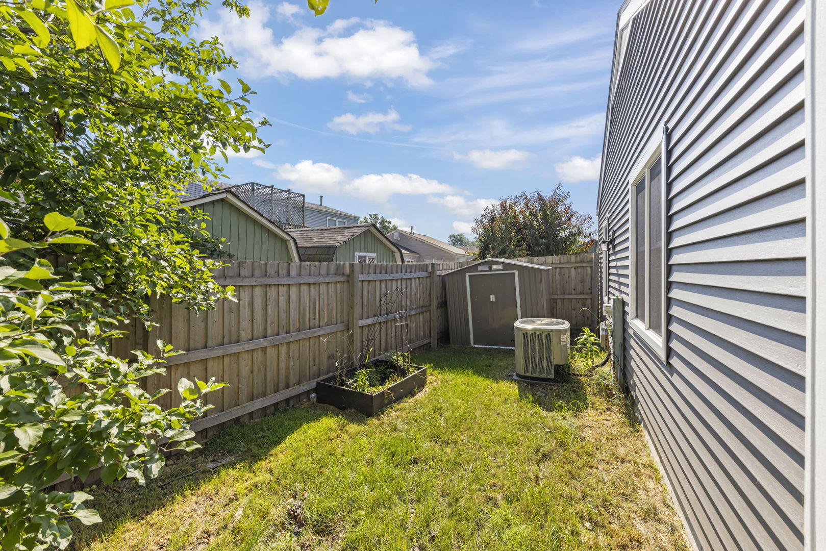 2311 Greenleaf Court, Aurora, IL 60506