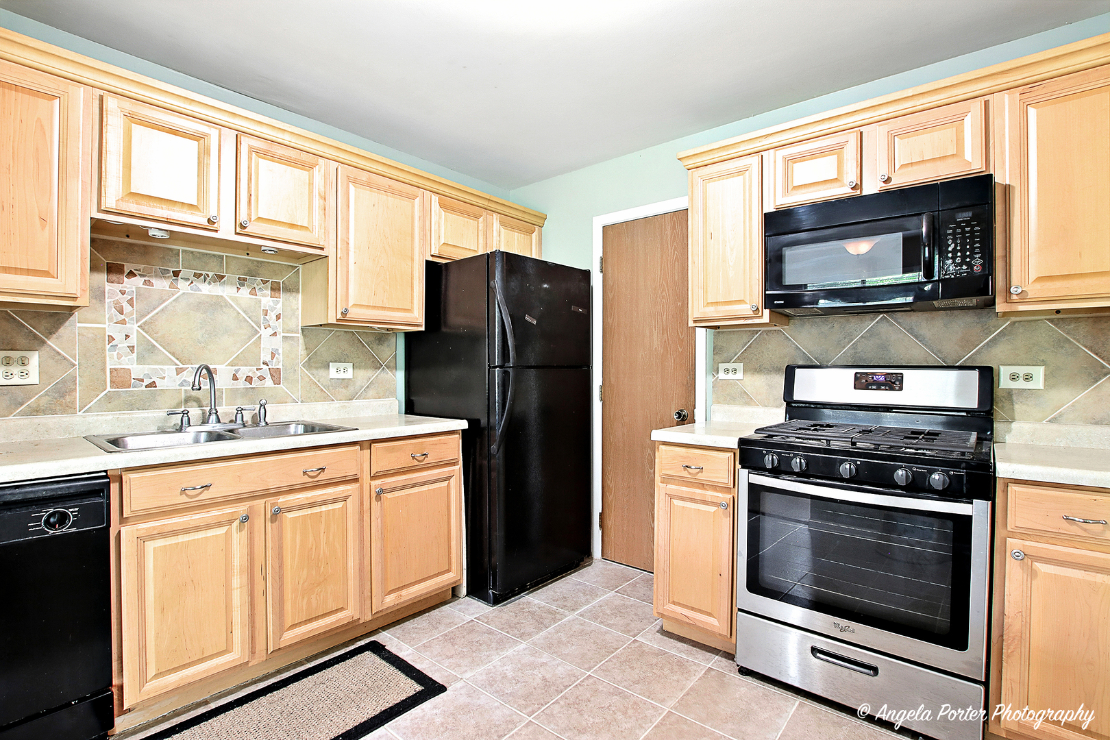 1005 Auburn Lane, Buffalo Grove, IL 60089