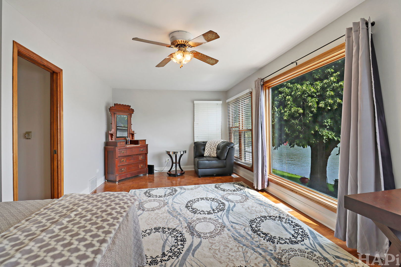 215 S Northwest Highway, Cary, IL 60013