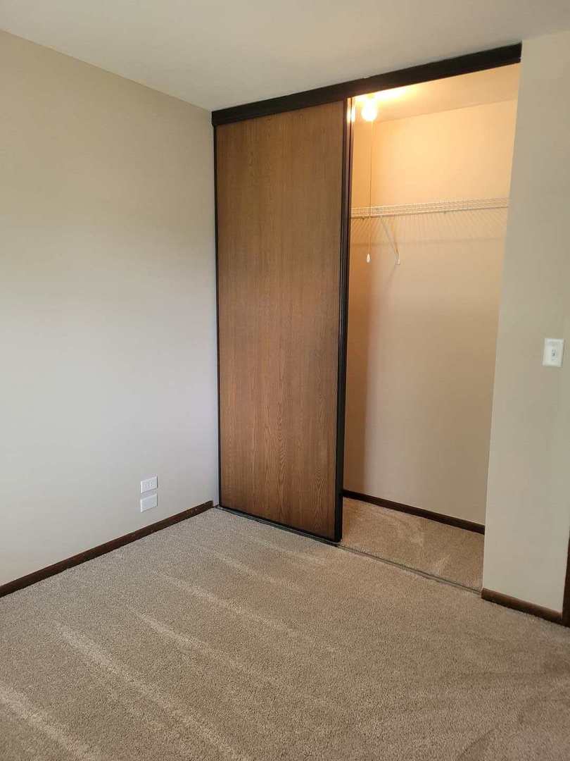 2S601 Cynthia Court, Warrenville, IL 60555