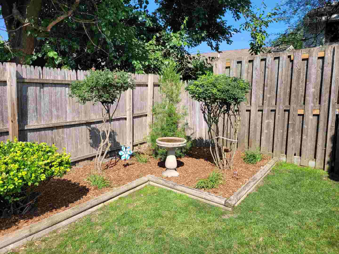 2S601 Cynthia Court, Warrenville, IL 60555