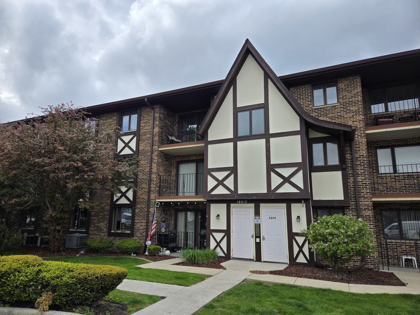 10512 Ridge Cove Drive #13C, Chicago Ridge, IL 60415