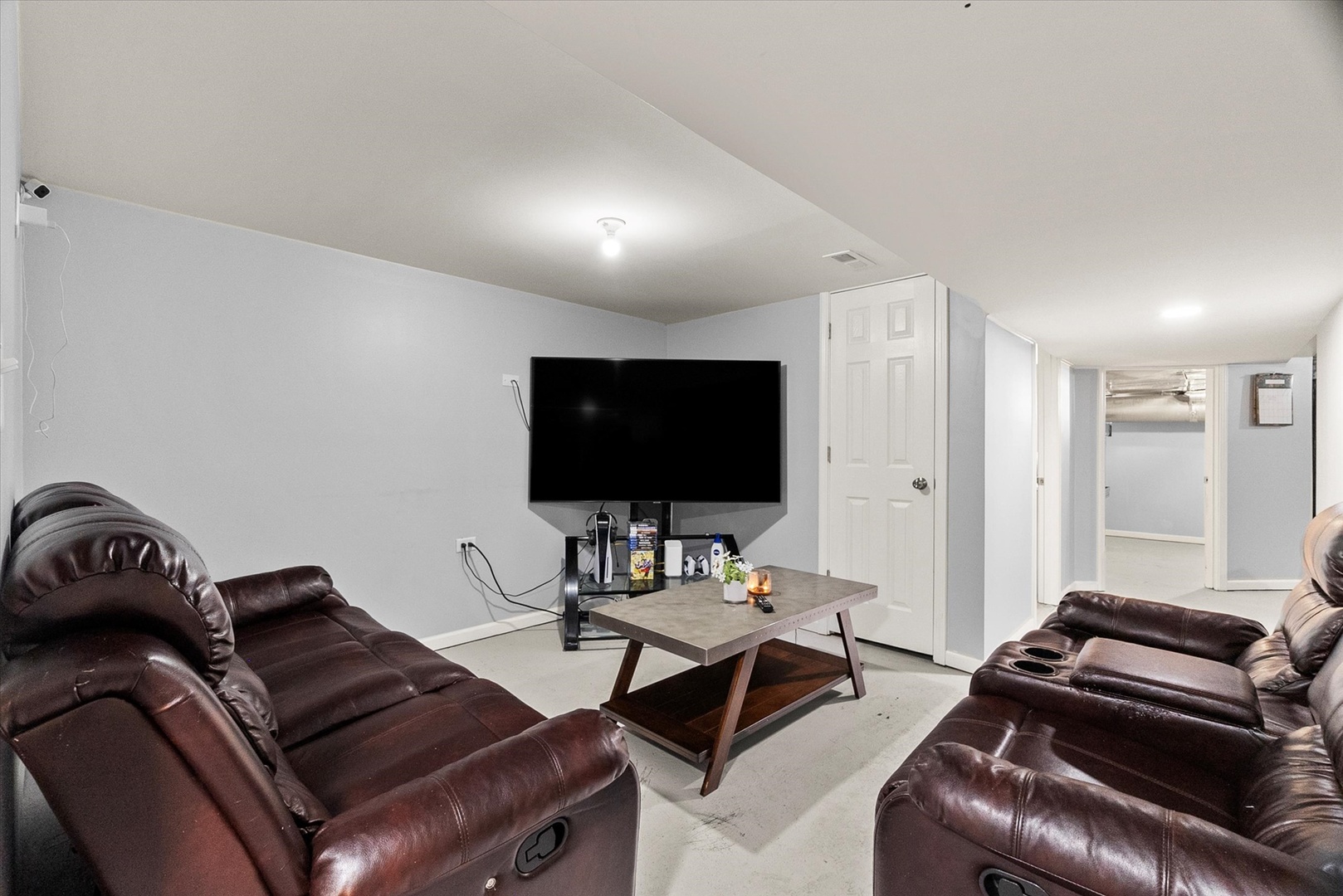 28 E 157th Street, Harvey, IL 60426