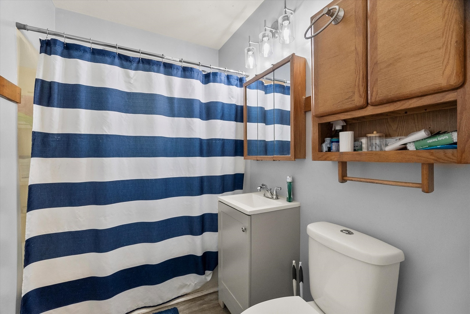 28 E 157th Street, Harvey, IL 60426