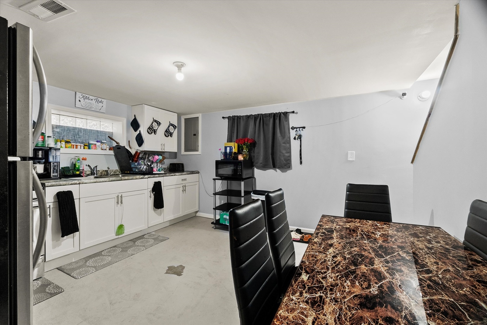 28 E 157th Street, Harvey, IL 60426